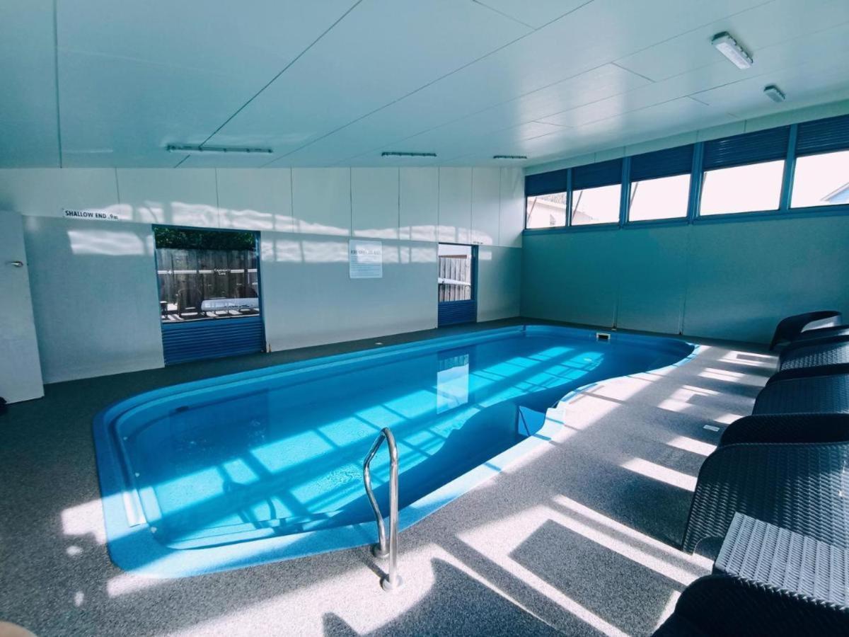 Captains Cove Resort - Waterfront Apartments باينسفيل المظهر الخارجي الصورة