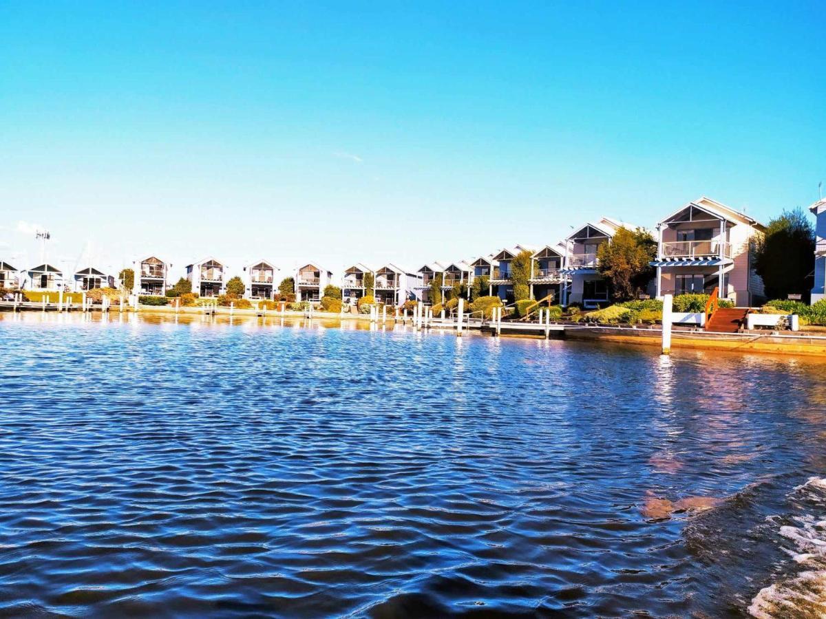 Captains Cove Resort - Waterfront Apartments باينسفيل المظهر الخارجي الصورة