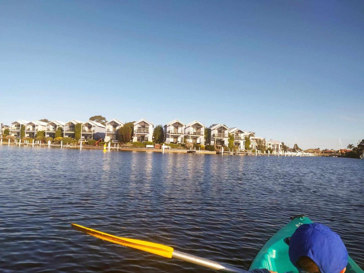 Captains Cove Resort - Waterfront Apartments باينسفيل المظهر الخارجي الصورة