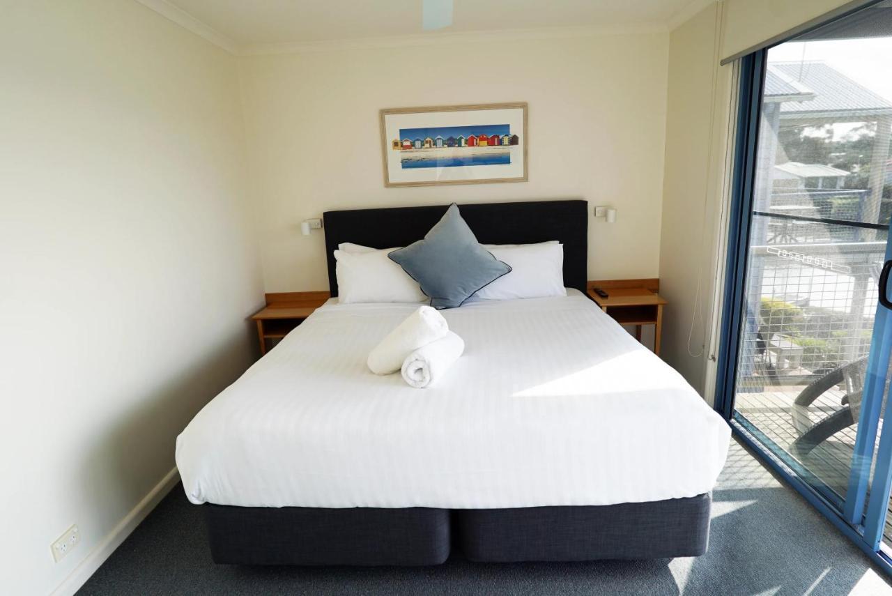 Captains Cove Resort - Waterfront Apartments باينسفيل المظهر الخارجي الصورة