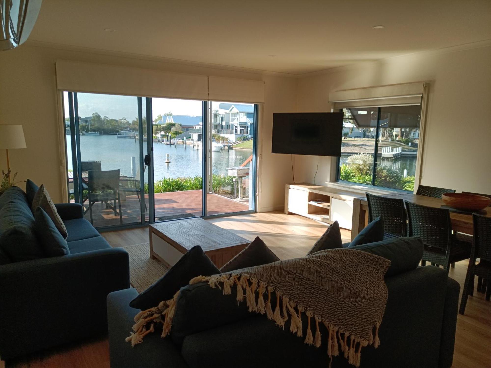 Captains Cove Resort - Waterfront Apartments باينسفيل المظهر الخارجي الصورة