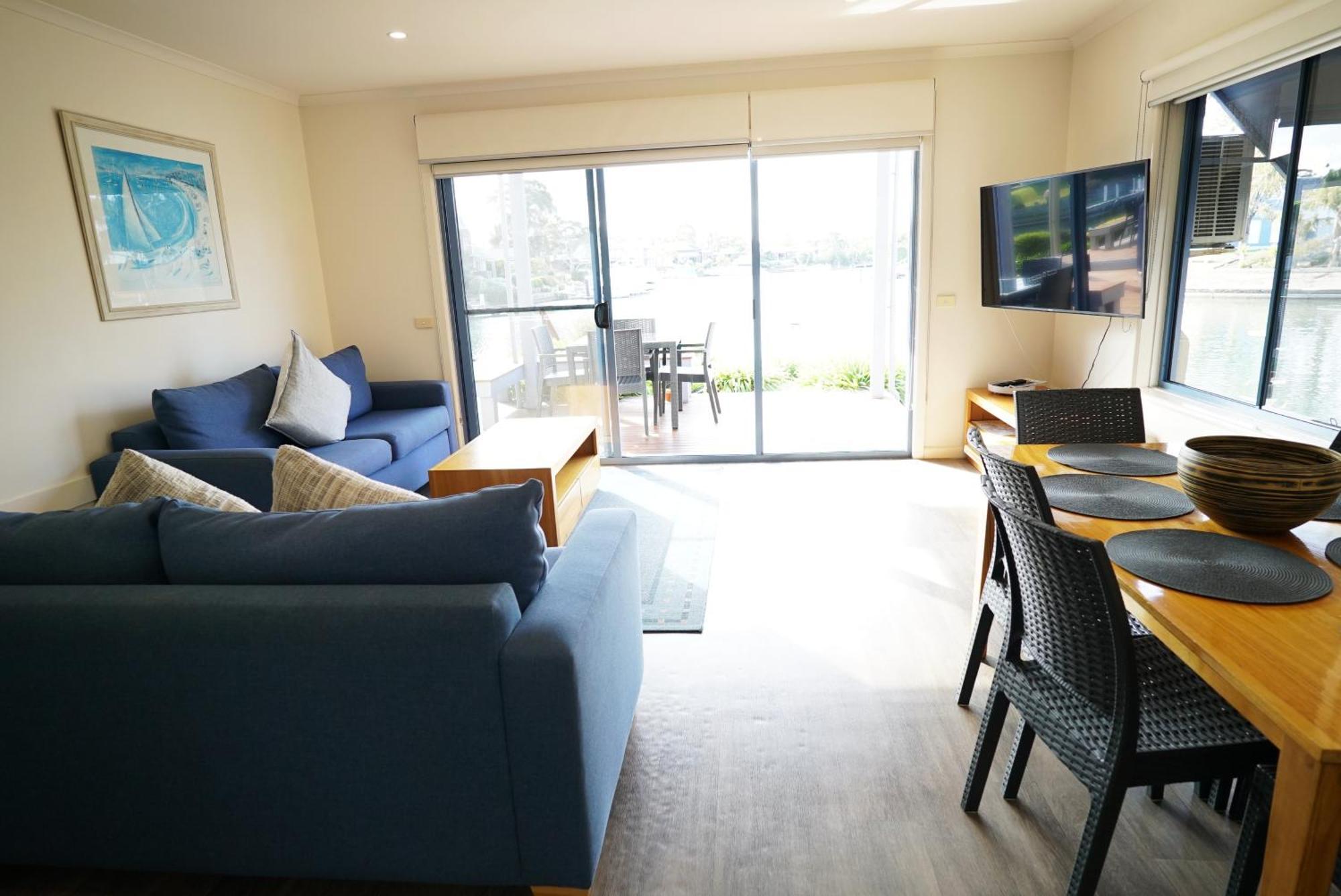 Captains Cove Resort - Waterfront Apartments باينسفيل المظهر الخارجي الصورة
